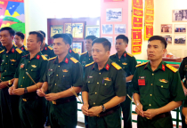 Lữ đoàn Tăng thiết giáp 202 dâng hương nhân dịp kỷ niệm 79 năm Ngày Thương binh - Liệt sĩ (27/7/1947 - 27/7/2026)