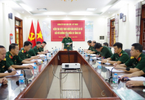 Đảng ủy Cục Hậu cần - Kỹ thuật kiểm tra việc thực hiện dân chủ ở cơ sở đối với Đảng ủy Xưởng sửa chữa Tăng thiết giáp 32