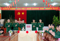 Binh chủng Tăng thiết giáp thăm, chúc Tết tại Trường Trung cấp Kỹ thuật Tăng thiết giáp 