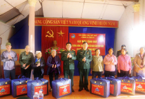          Lữ đoàn xe tăng 201 thực hiện tốt công tác dân vận trong diễn tập vòng tổng hợp tiểu đoàn, đại đội tăng năm 2025 