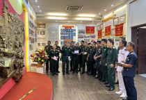 Lớp Bồi dưỡng ngắn hạn Sĩ quan cao cấp Quân đội Hoàng gia Campuchia Khóa 13, Học viện Chính trị tham quan, trao đổi kinh nghiệm hoạt động công tác chính trị tại Lữ đoàn xe tăng 201