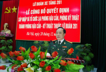 Lữ đoàn xe tăng 201 tổ chức Lễ công bố Quyết định sáp nhập, tổ chức lại Phòng Hậu cần và Phòng Kỹ thuật thành Phòng Hậu cần - Kỹ thuật