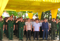 Lữ đoàn Tăng thiết giáp 202 tham gia viếng nghĩa trang liệt sĩ nhân kỷ niệm 79 năm Ngày thương binh - liệt sĩ (27/7/1947-27/7/2026)