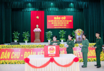 Cử tri Trường Trung cấp Kỹ thuật Tăng thiết giáp tham gia bầu cử đại biểu Quốc hội khóa XVI và đại biểu Hội đồng nhân dân các cấp nhiệm kỳ 2026-2031