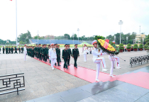 Binh chủng Tăng thiết giáp Báo công dâng Bác Nhân dịp Đại hội Đại biểu Đảng bộ Binh chủng lần thứ XII