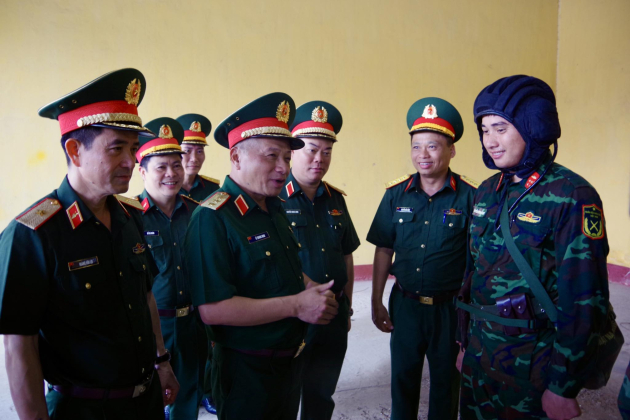 Tổng Cục Chính trị Quân đội nhân dân Việt Nam kiểm tra, nắm tình hình hoạt động công tác đảng, công tác chính trị và một số nội dung quân sự 6 tháng đầu năm 2026 tại Lữ đoàn TTG 202