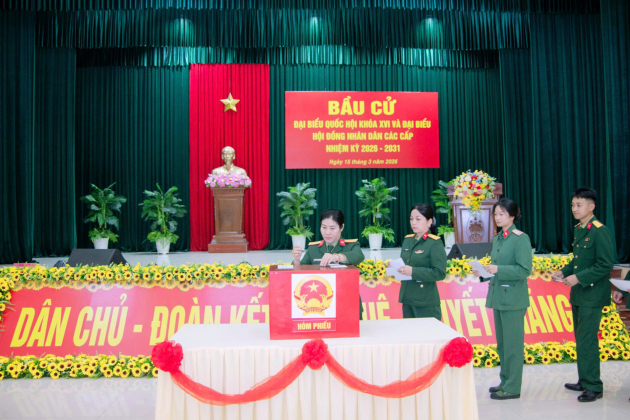 Cử tri Trường Trung cấp Kỹ thuật Tăng thiết giáp tham gia bầu cử đại biểu Quốc hội khóa XVI và đại biểu Hội đồng nhân dân các cấp nhiệm kỳ 2026-2031