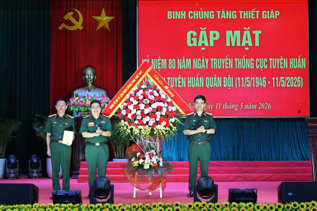 Ngành Tuyên huấn Tăng thiết giáp “Kiên định, chủ động, nhạy bén, sáng tạo, đoàn kết, quyết thắng”