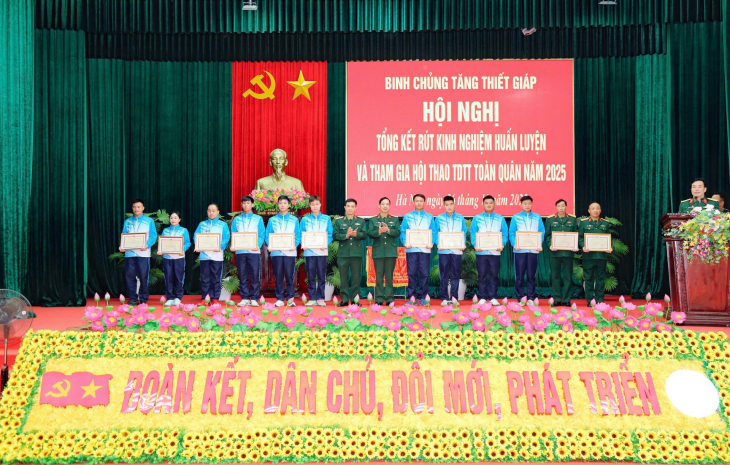 Hội nghị Tổng kết rút kinh nghiệm huấn luyện và tham gia Hội thao Thể dục thể thao toàn quân năm 2025 và giao nhiệm vụ cho Đoàn hội thao Công binh tổ chức huấn luyện, luyện tập và tham gia Hội thao Công binh toàn quân năm 2026