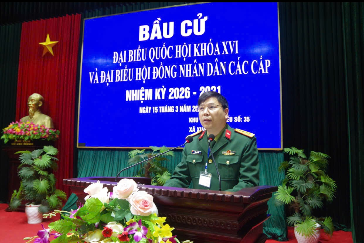 Đồng chí Đại tá Trần Văn Hanh - BTĐU, Chính ủy Lữ đoàn, Tổ trưởng Tổ Bầu cử, Phát biểu Khai mạc