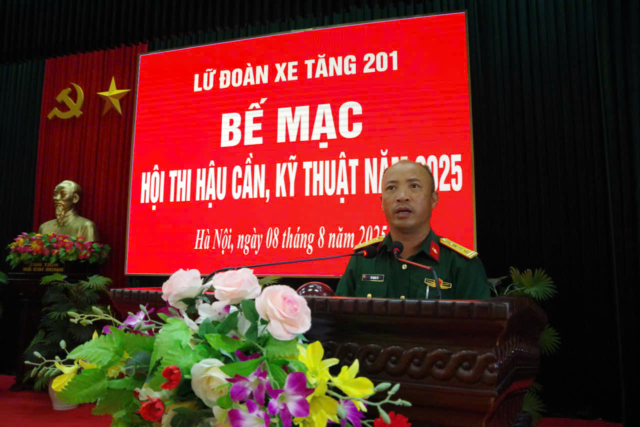 Đồng chí Đại tá Vũ Mạnh Từ - Lữ đoàn trưởng Phát biểu Bế mạc hội thi