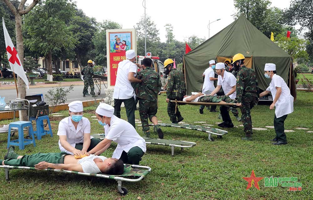 Binh chủng Tăng thiết giáp chú trọng đảm bảo an toàn, vệ sinh lao động.