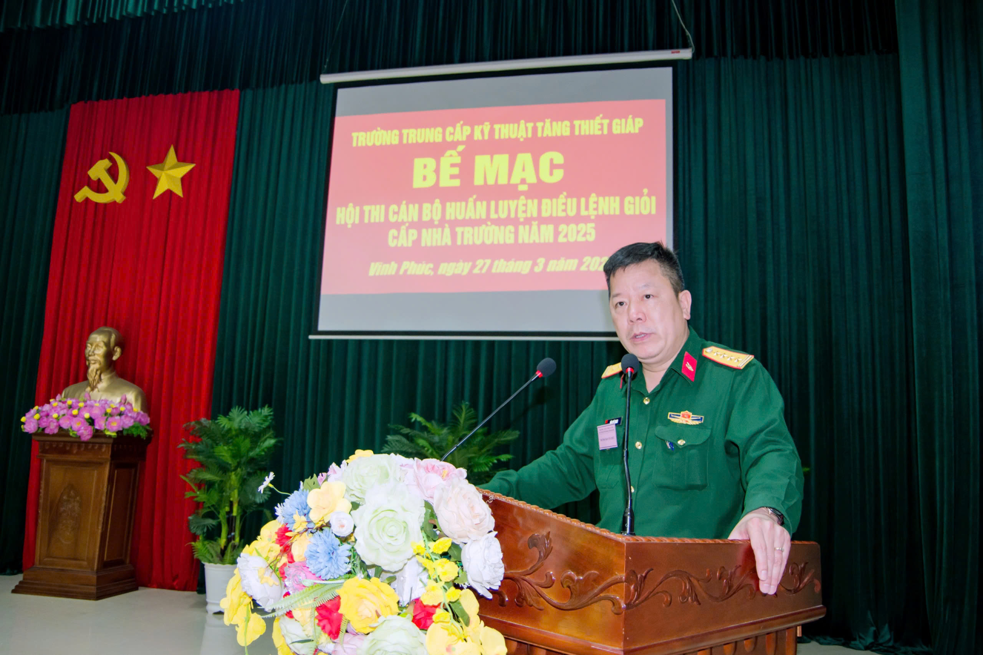 Trường Trung cấp Kỹ thuật Tăng thiết giáp: Bế mạc Hội thi cán bộ huấn luyện Điều lệnh giỏi năm 2025