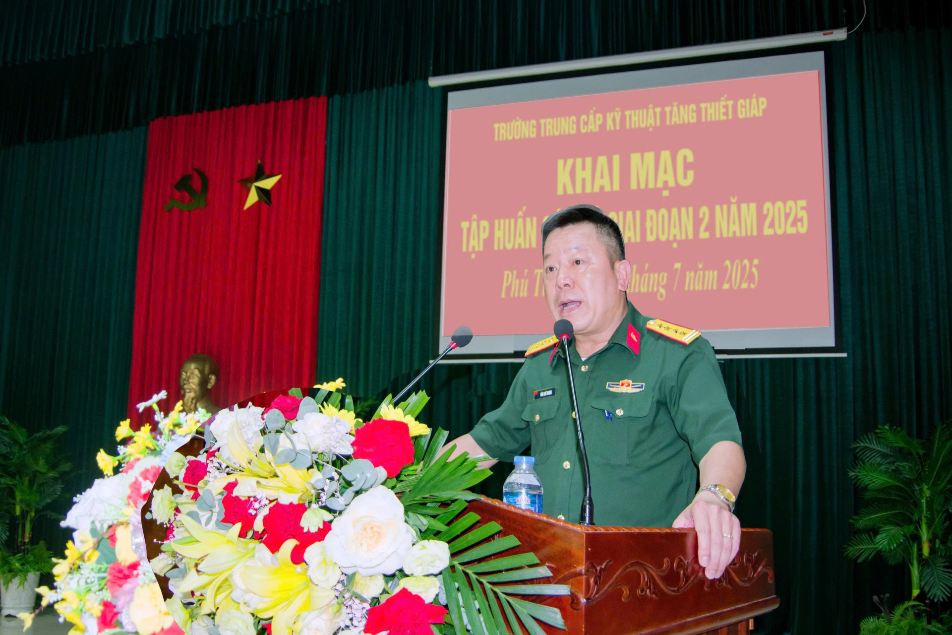 Trường Trung cấp Kỹ thuật Tăng thiết giáp tổ chức tập huấn cán bộ giai đoạn 2 năm 2025