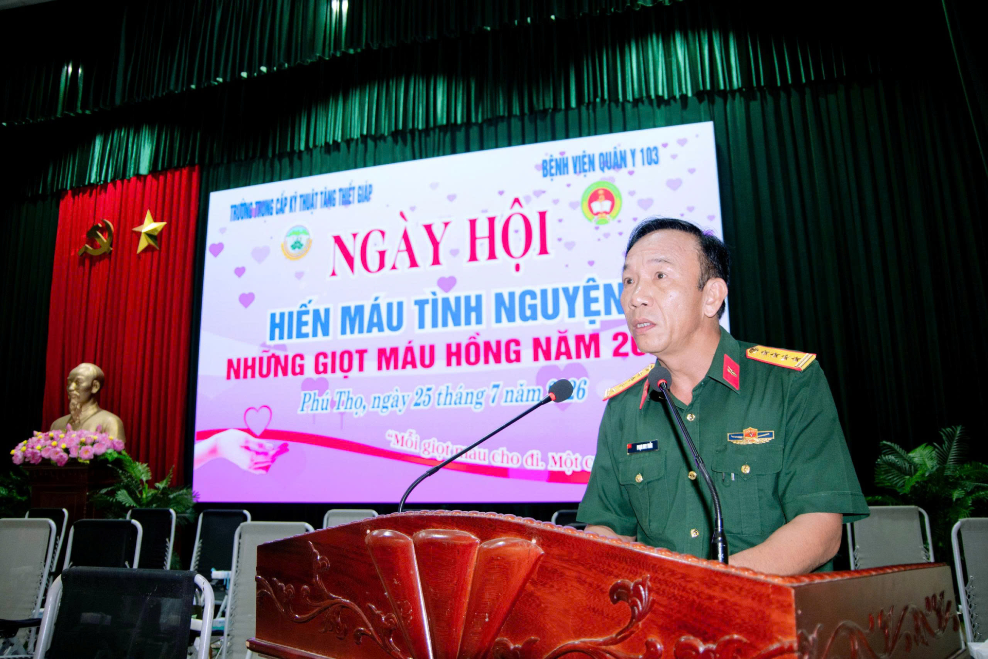 Trường Trung cấp Kỹ thuật Tăng thiết giáp tổ chức hiến máu nhân đạo năm 2026