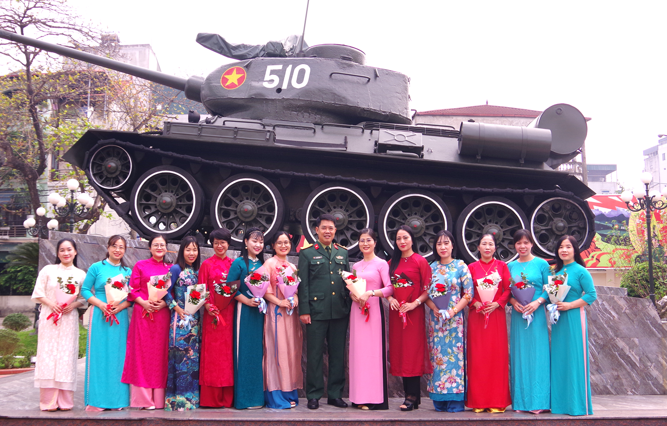 Cục Hậu cần - Kỹ thuật Binh chủng Tăng thiết giáp gặp mặt kỷ niệm 116 năm Ngày Quốc tế Phụ nữ 8/3