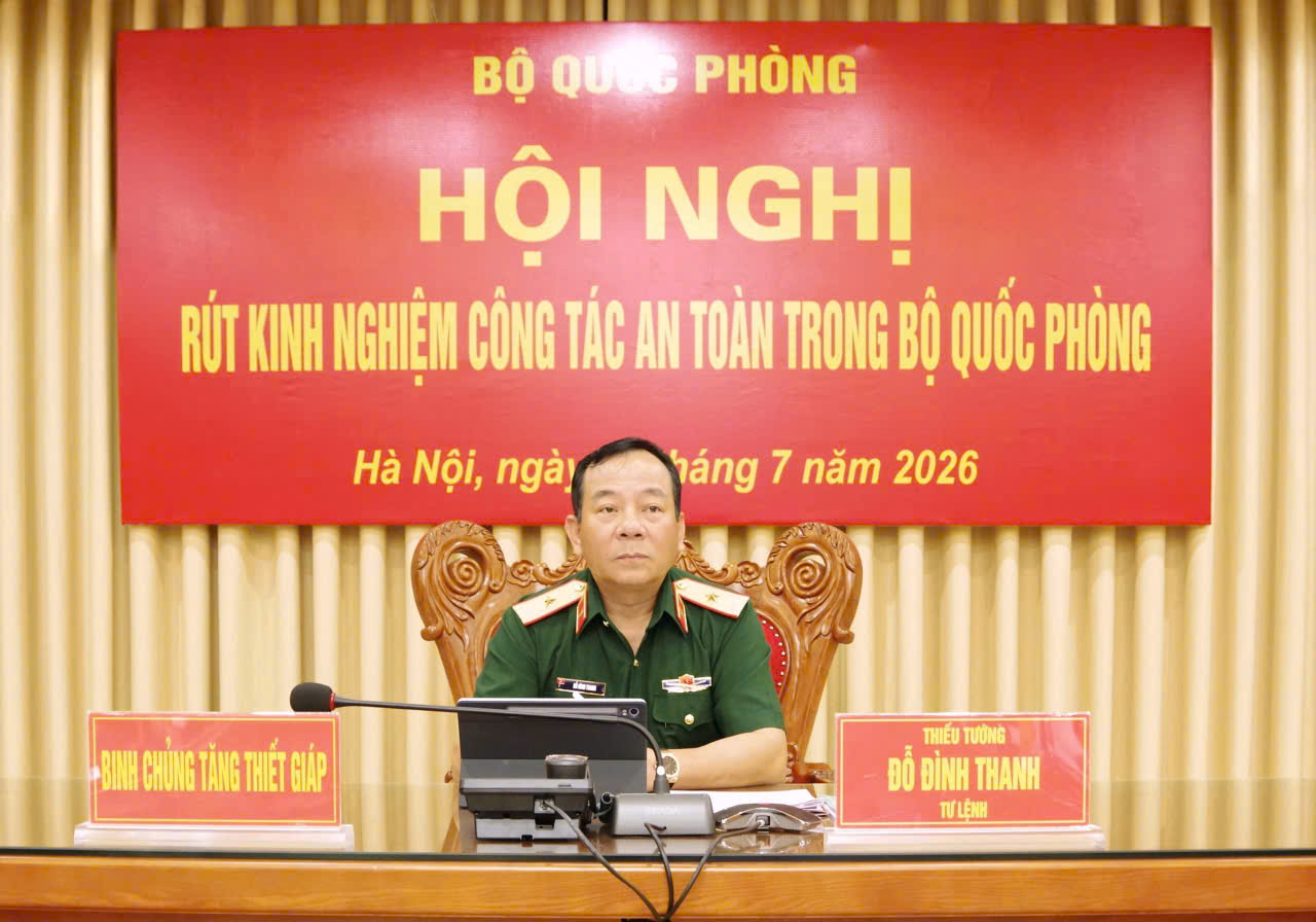 Tham dự Hội nghị Rút kinh nghiệm công tác an toàn trong Bộ Quốc phòng