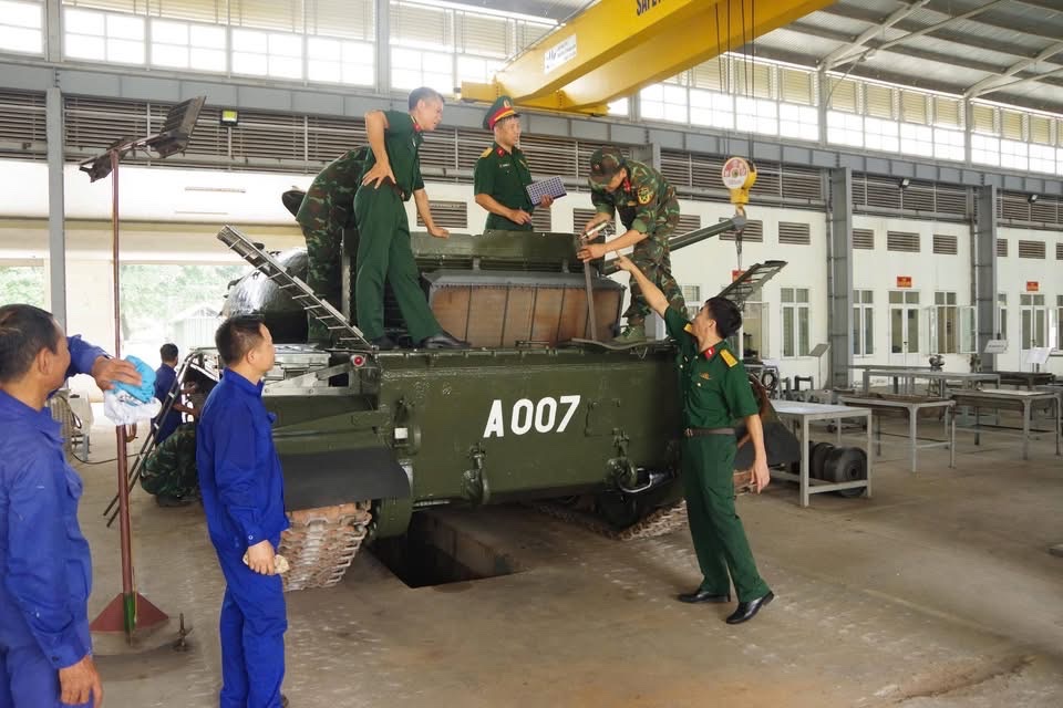 Nghiệm thu 02 xe tăng T-54 tại Xưởng X32