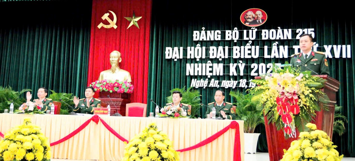 Tổ chức thành công Đại hội đại biểu Đảng bộ Lữ đoàn 215 lần thứ XVII, nhiệm kỳ 2025 - 2030