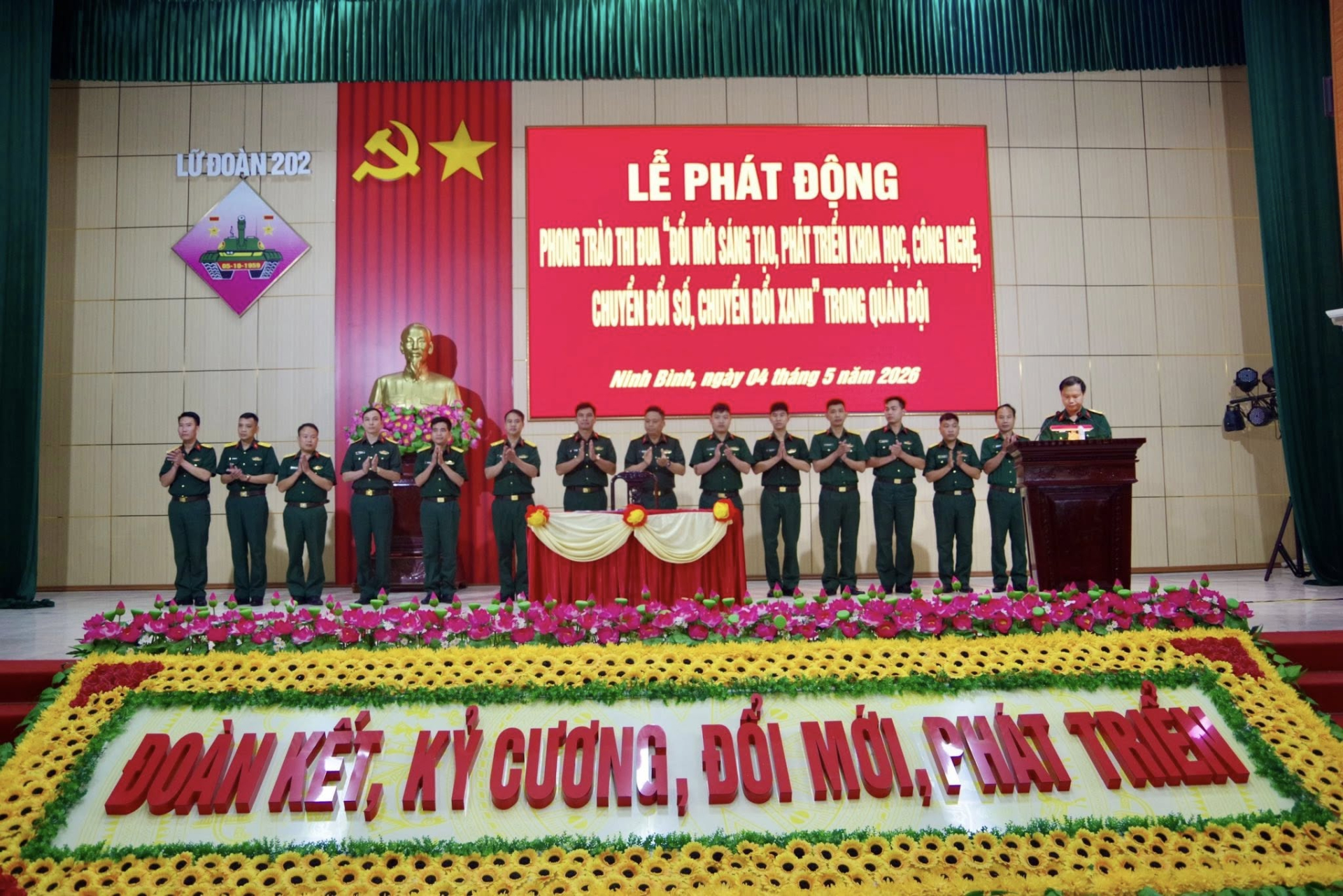 Lữ đoàn Tăng Thiết giáp 202 tổ chức phát động Phong trào thi đua "Đổi mới sáng tạo, phát triển khoa học, công nghệ, chuyển đổi số, chuyển đổi xanh" trong Quân đội