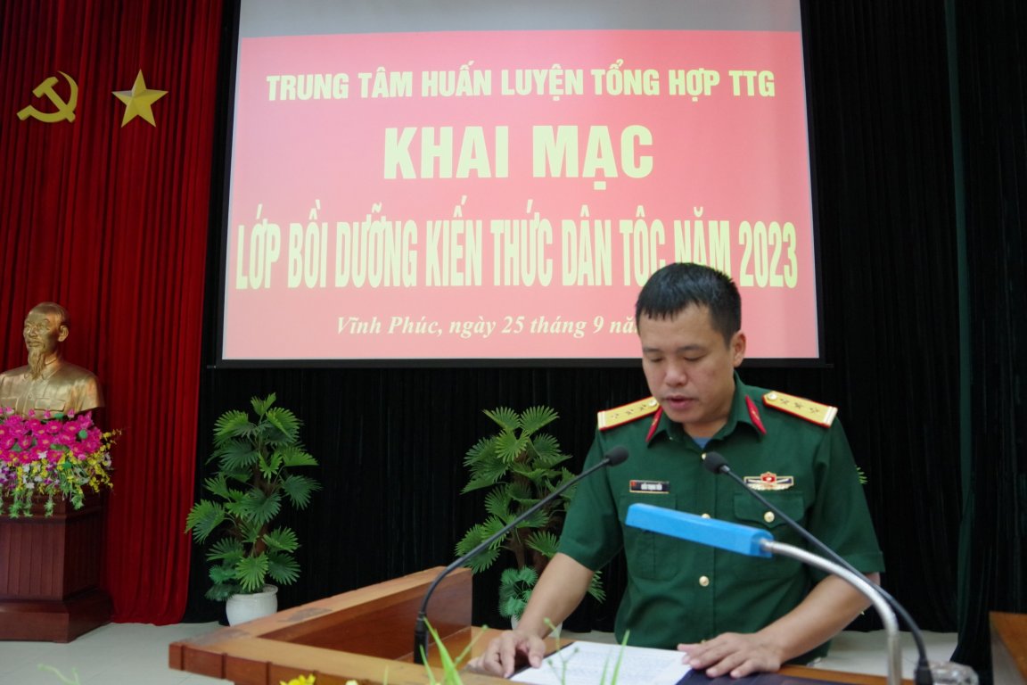 Trung tâm Huấn luyện tổng hợp Tăng thiết giáp Khai mạc Lớp bồi dưỡng kiến thức dân tộc đối tượng 3 năm 2023