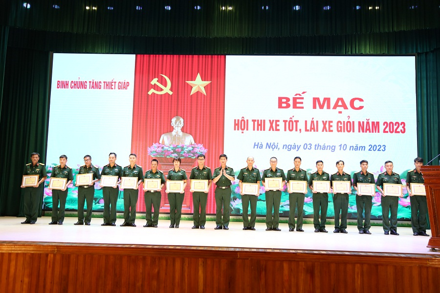 Bế mạc Hội thi xe tốt, lái xe giỏi cấp Binh chủng năm 2023
