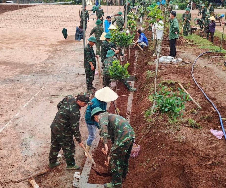Lữ đoàn xe tăng 215, Lữ đoàn Tăng thiết giáp 202 hành quân dã ngoại thực hiện công tác Dân vận tại Nghệ An và Ninh Bình