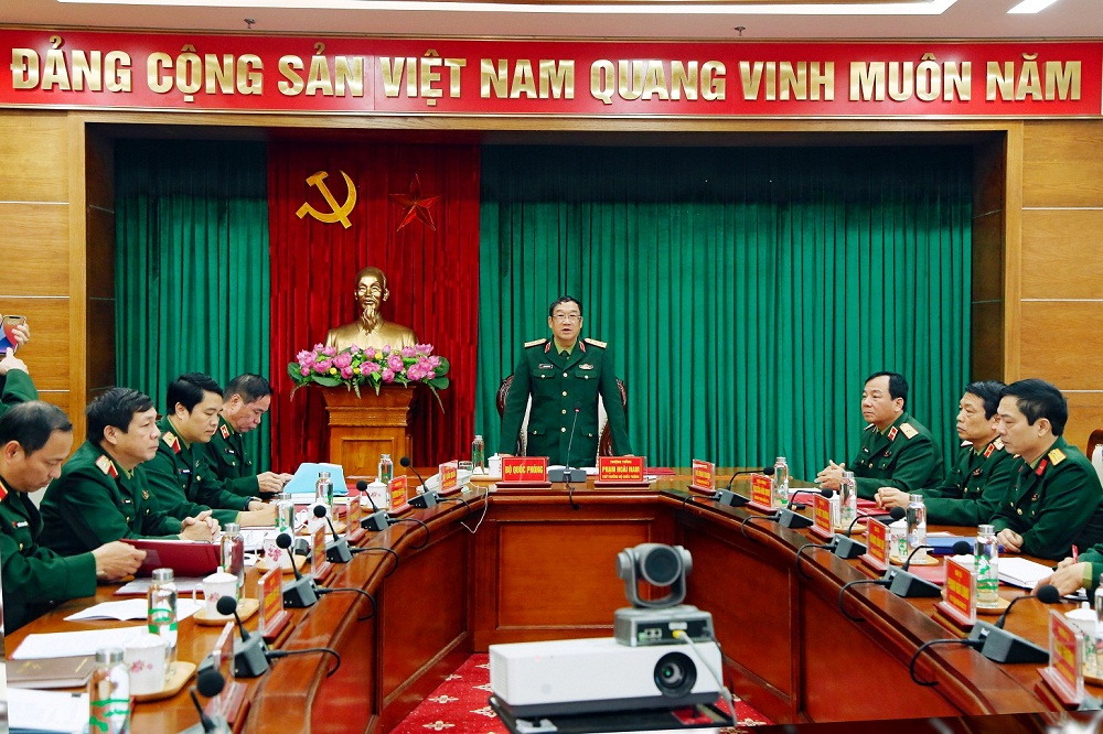 Thượng tướng Phạm Hoài Nam, Thứ trưởng Bộ Quốc phòng  thăm, làm việc với Binh chủng Tăng thiết giáp