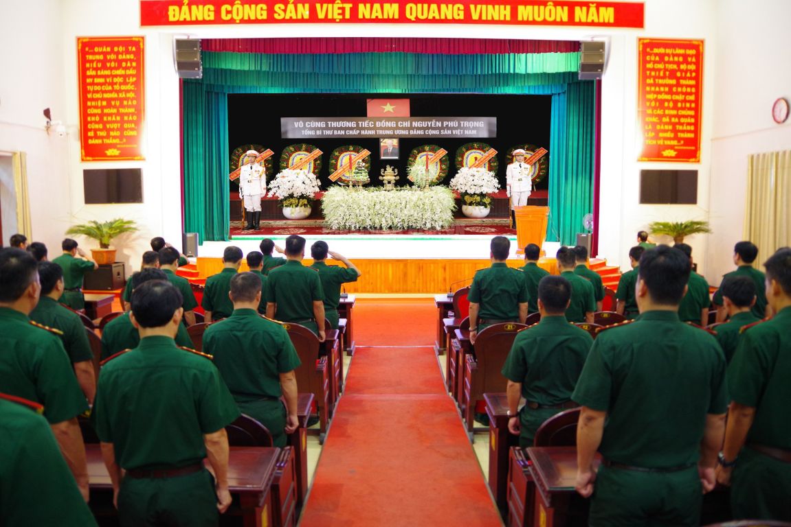 Cán bộ, chiến sĩ Binh chủng Tăng thiết giáp noi gương sáng của Tổng bí thư Nguyễn Phú Trọng