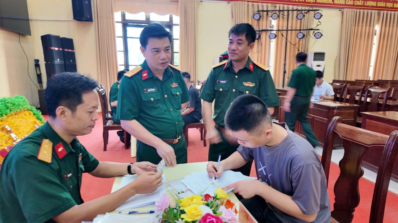 Trường Sĩ quan Tăng thiết giáp tổ chức tiếp nhận học viên khóa 49 đào tạo sĩ quan tăng thiết giáp cấp phân đội, trình độ đại học năm học 2024 - 2025