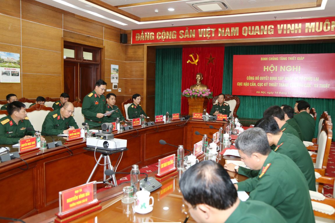 Công bố Quyết định sáp nhập và tổ chức lại Cục Hậu cần, Cục Kỹ thuật thành Cục Hậu cần - Kỹ thuật