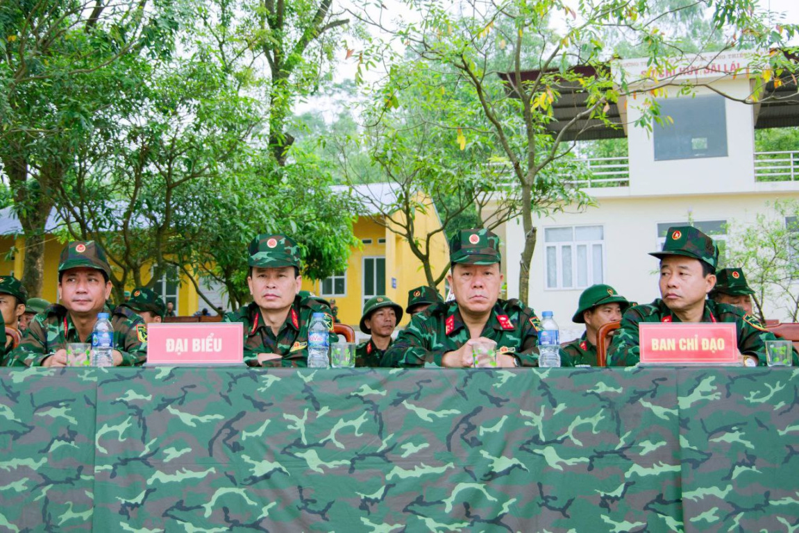 Trường Trung cấp Kỹ thuật Tăng thiết giáp tổ chức diễn tập chiến thuật cho học viên khóa 56 đào tạo thành viên kíp xe TTG