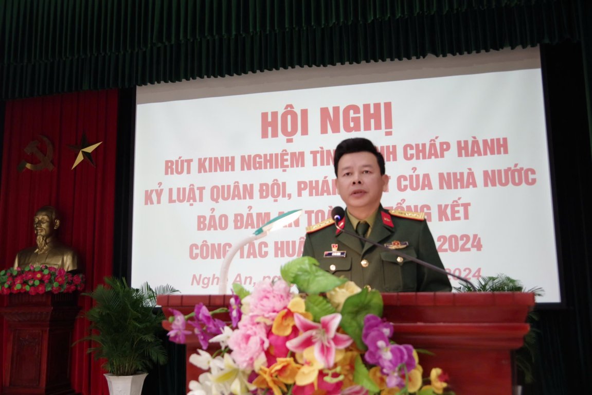 Lữ đoàn xe tăng 215 nâng cao chất lượng chấp hành kỷ luật Quân đội, pháp luật của Nhà nước, bảo đảm an toàn và công tác huấn luyện