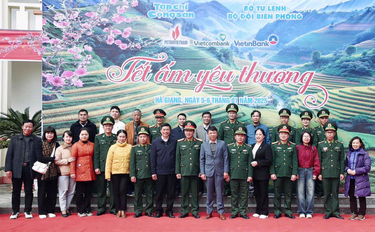 Tham gia chương trình “Tết ấm yêu thương” năm 2025 Tại Cao Bằng và Hà Giang