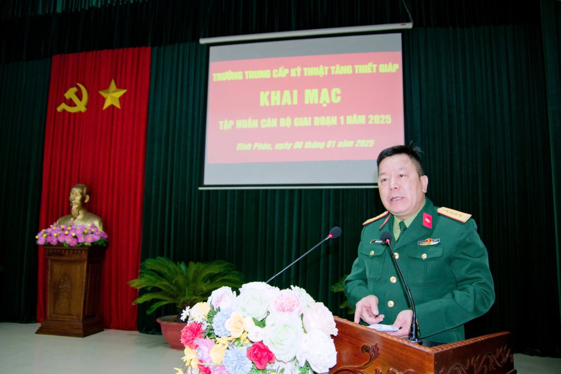 Trường Trung cấp Kỹ thuật Tăng thiết giáp tổ chức tập huấn cán bộ giai đoạn 1 năm 2025