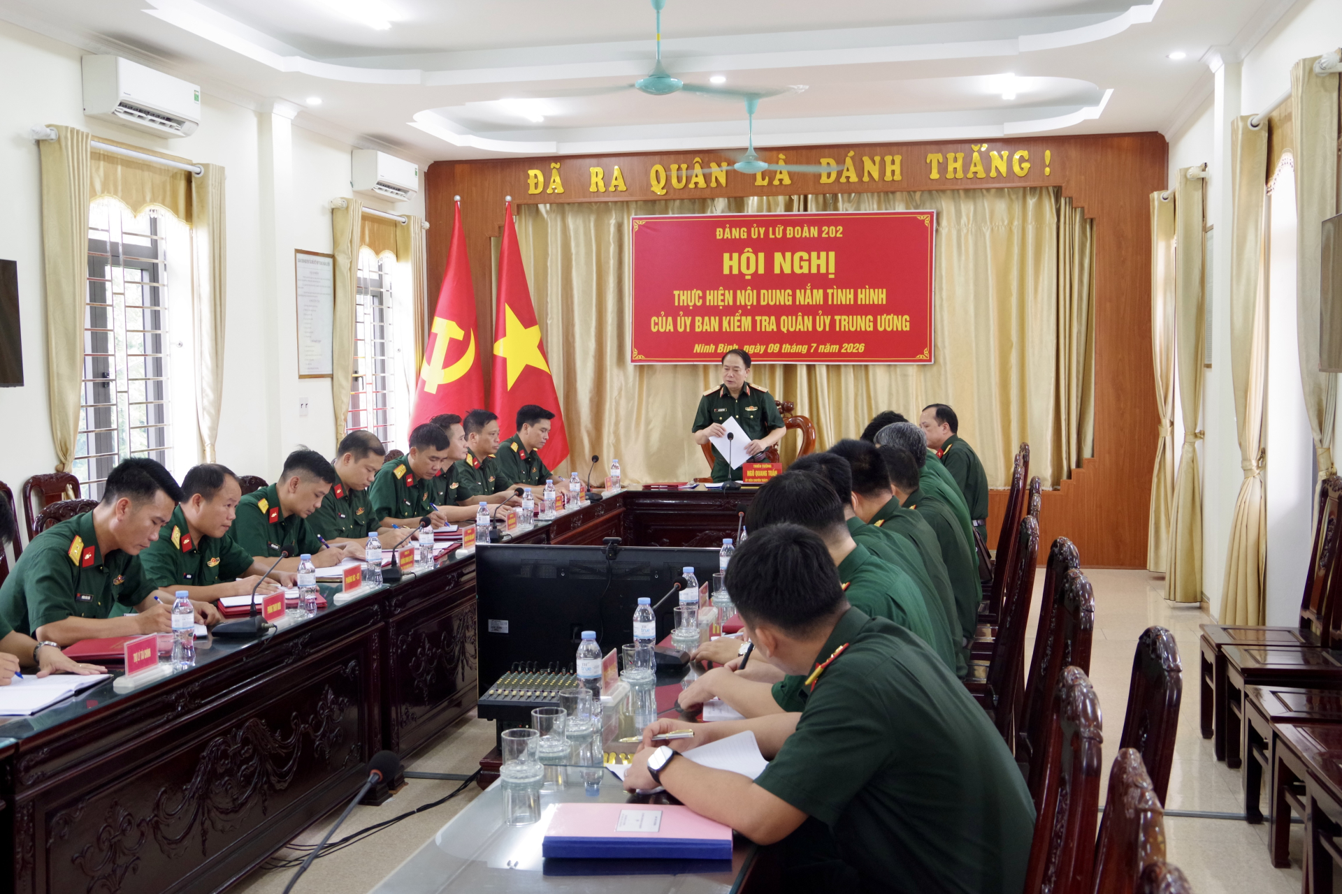 Ủy ban kiểm tra Quân ủy Trung ương nắm tình hình tại Lữ đoàn Tăng thiết giáp 202