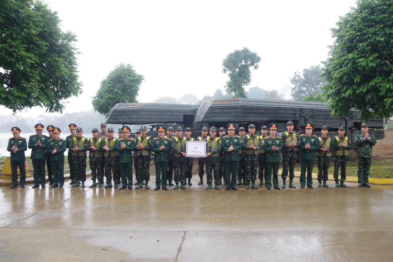 Binh chủng Tăng thiết giáp kiểm tra đoàn Hội thao Công binh toàn quân năm 2026