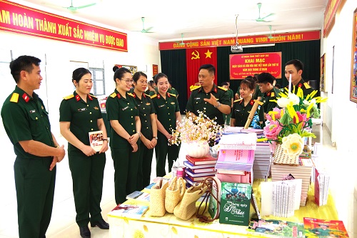 Lữ đoàn Tăng thiết giáp 202 hưởng ứng Ngày Sách Và văn hóa đọc Việt Nam lần thứ Tư, năm 2025