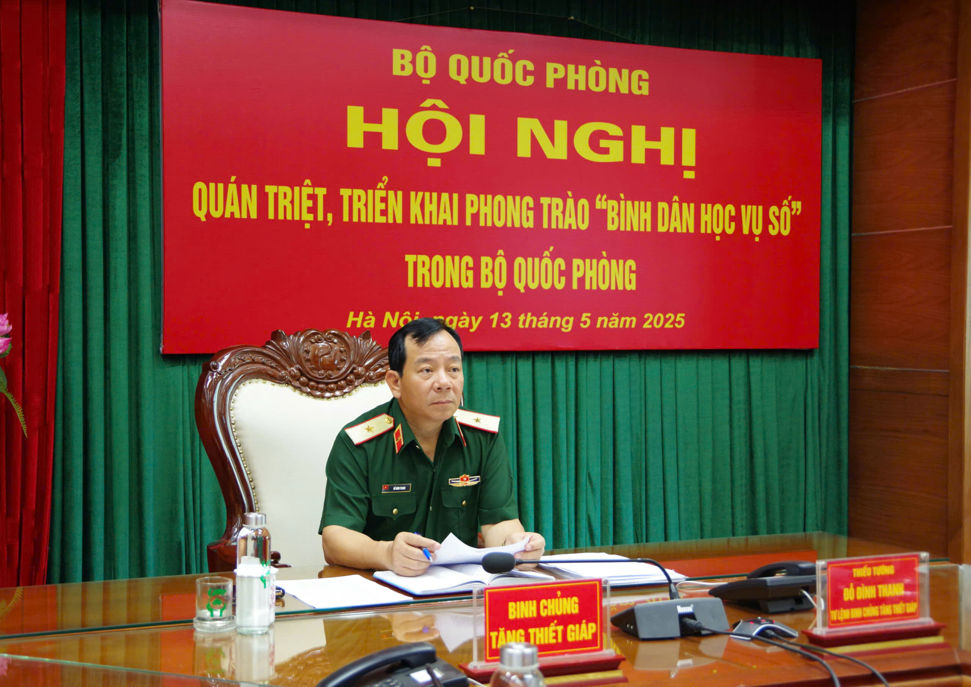 Tham dự Hội nghị quán triệt, triển khai phong trào “Bình dân học vụ số” trong Bộ Quốc phòng