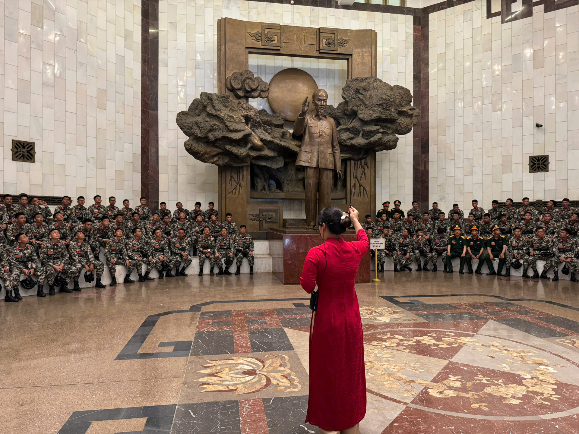 Bồi dưỡng lý tưởng, tiếp lửa truyền thống