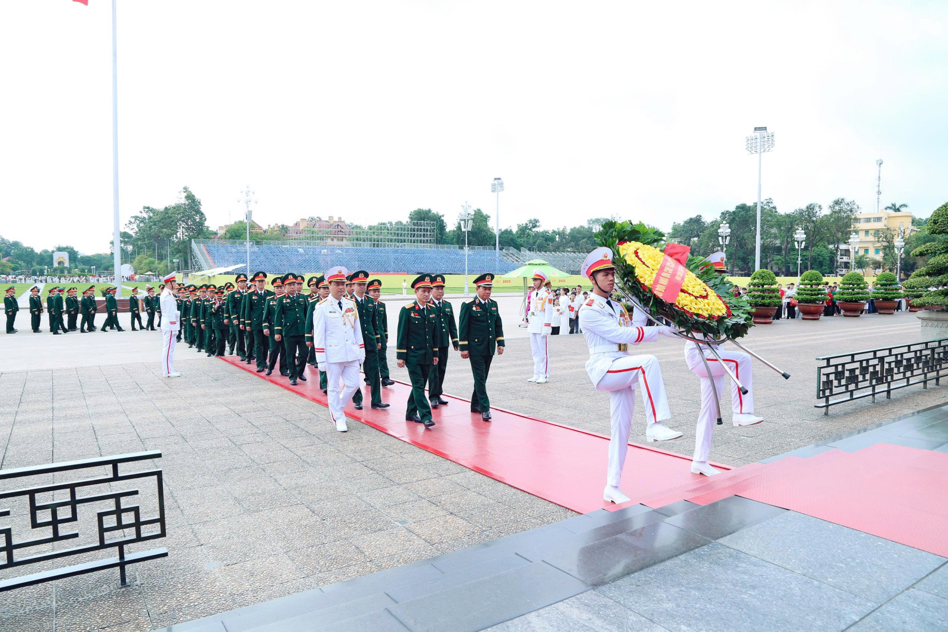 Binh chủng Tăng thiết giáp Báo công dâng Bác Nhân dịp Đại hội Đại biểu Đảng bộ Binh chủng lần thứ XII