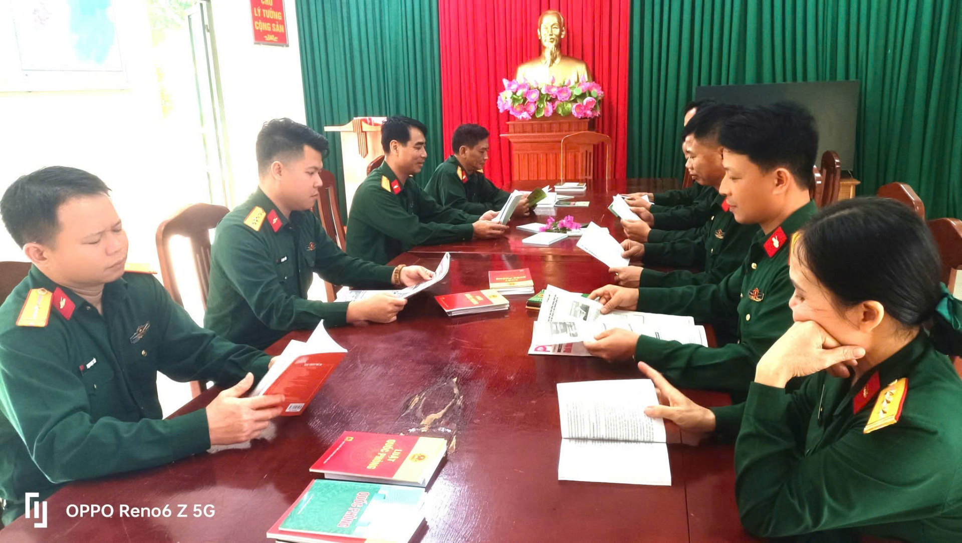 XƯỞNG SỬA CHỮA XE TĂNG X32 TÍCH CỰC HƯỞNG ỨNG NGÀY PHÁP LUẬT VIỆT NAM 9/11