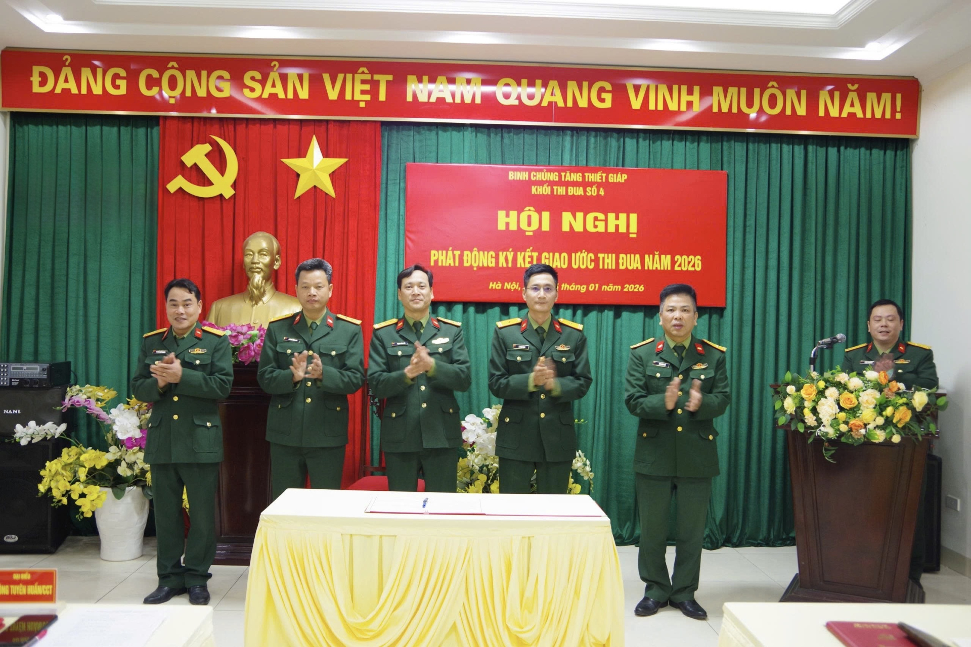 KHỐI THI ĐUA SỐ 4, BINH CHỦNG TĂNG THIẾT GIÁP  TỔ CHỨC PHÁT ĐỘNG, KÝ KẾT GIAO ƯỚC THI ĐUA NĂM 2026