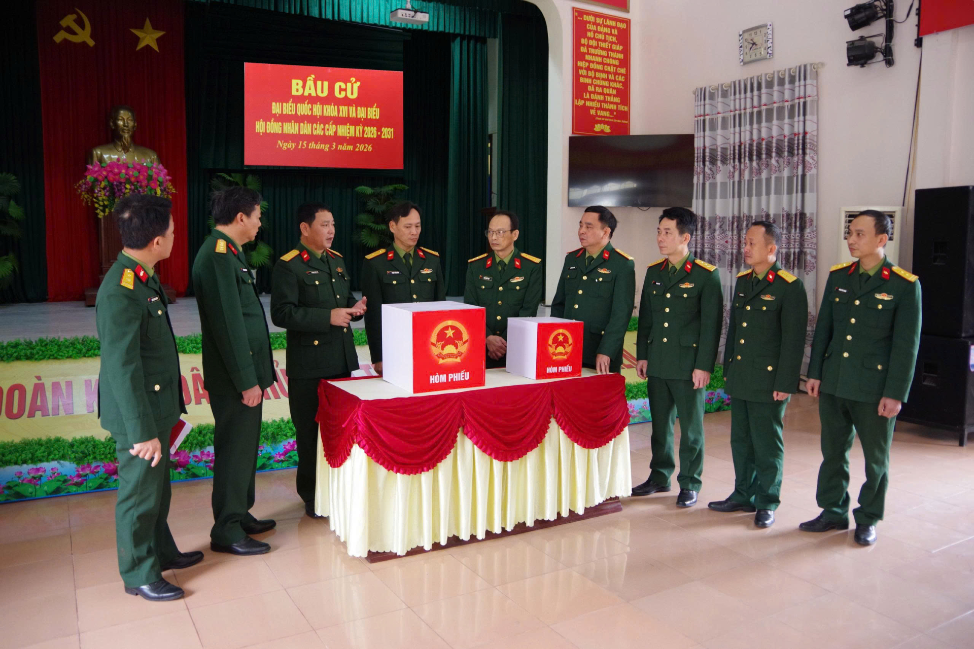 Binh chủng Tăng thiết giáp  kiểm tra công tác chuẩn bị bầu cử đại biểu quốc hội khóa XVI và đại biểu hội đồng nhân dân các cấp nhiệm kỳ 2026-2031 tại Xưởng sửa chữa xe tăng X32