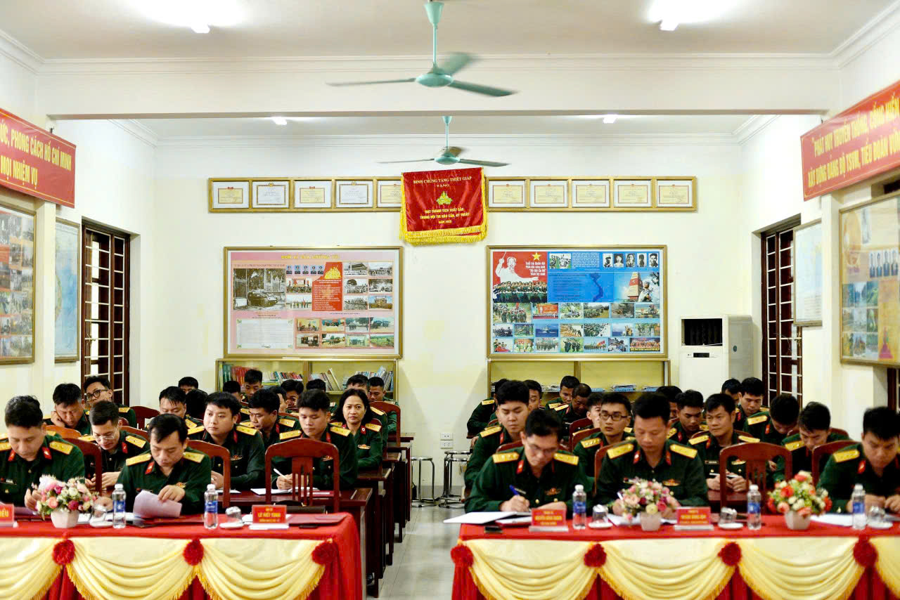 CỤC HẬU CẦN – KỸ THUẬT TỔ CHỨC SINH HOẠT ĐỐI THOẠI DÂN CHỦ TẠI TIỂU ĐOÀN VẬN TẢI 987