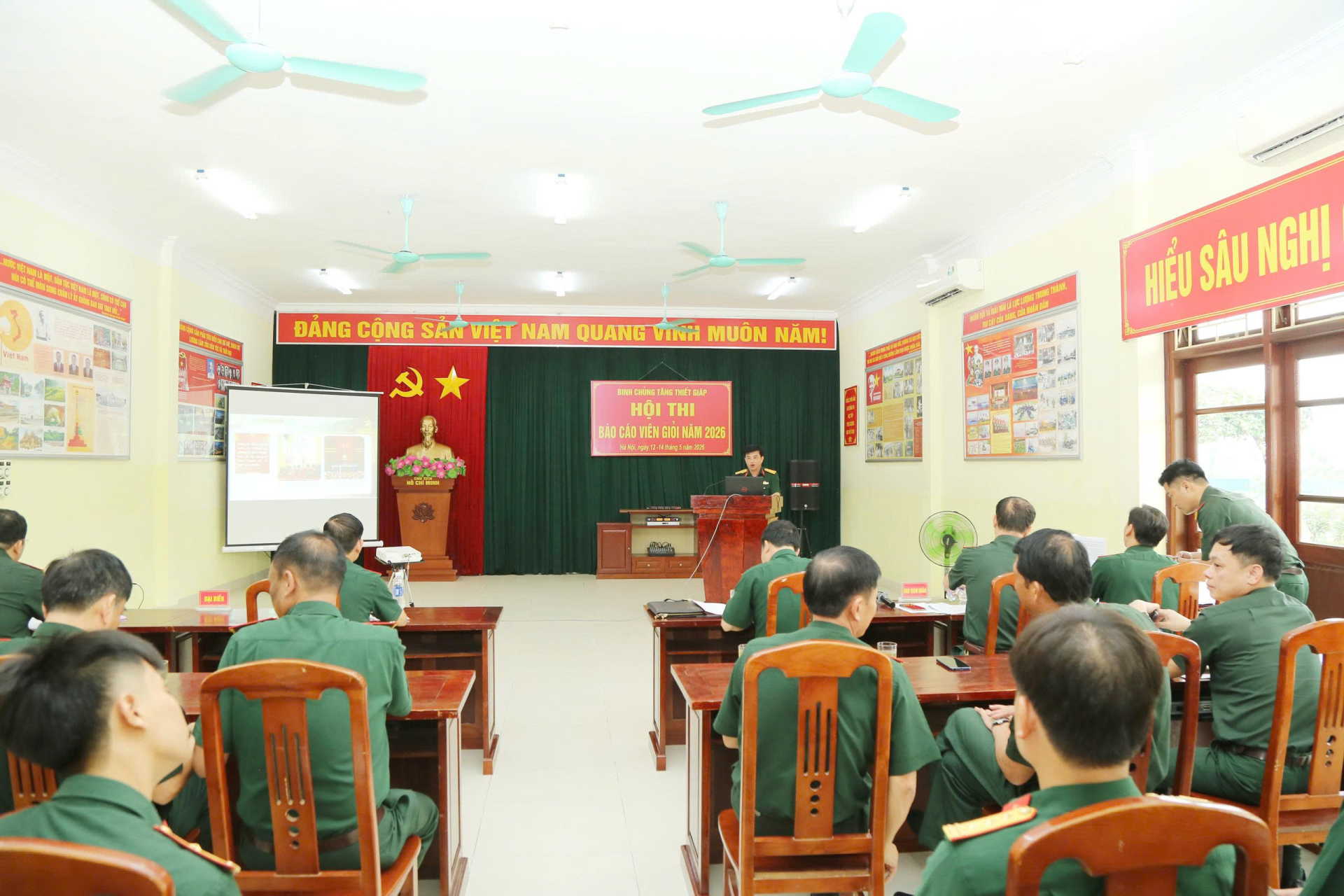 Khai mạc Hội thi Báo cáo viên giỏi, cán bộ đoàn giỏi và tuyên truyền viên trẻ Binh chủng Tăng thiết giáp năm 2026