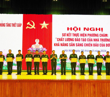 binh-chung-tang-thiet-giap-to-chuc-hoi-nghi-so-ket-thuc-hien-phuong-cham-chat-luong-dao-tao-cua-nha-truong-la-kha-nang-san-sang-chien-dau-cua-don-vi-giai-doan-2021-2024