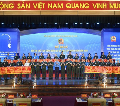 binh-chung-tang-thiet-giap-dat-giai-xuat-sac-tai-hoi-thi-chu-tich-cong-doan-co-so-gioi-toan-quan-nam-2024